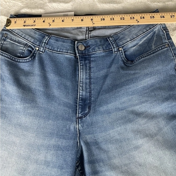 Jones New York Women’s Blue Lexington Cuff Capri Size 16 Alice Wash Slim Leg - Picture 15 of 16